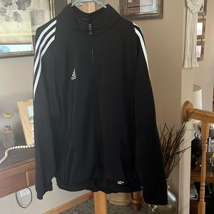 ♥️♥️Adidas zippered jacket - Large♥️♥️